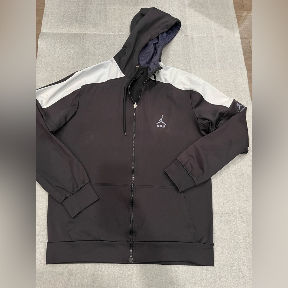 [XL/PTP:22”]Jordan Black and Gray Zip-Up Track Hoodie